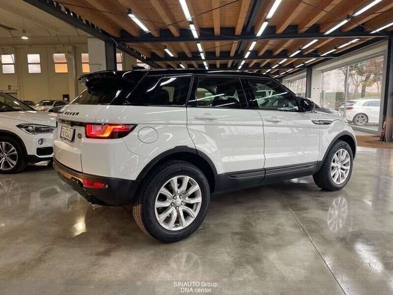 Usata Land Rover Range Rover evoque SE Dynamic 150 CV (110 kW) 2018 Bianco SUV