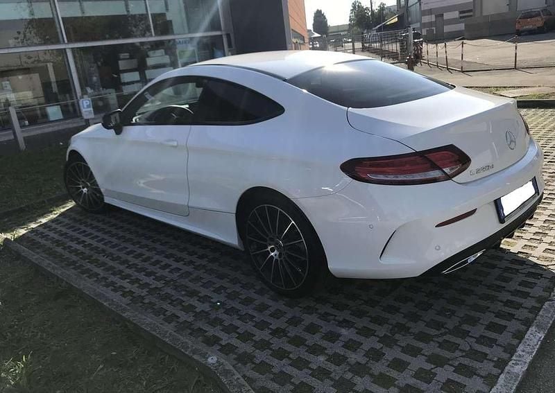 Usata Mercedes C220 Premium Plus 170 CV (125 kW) 2018 Bianco Coupé