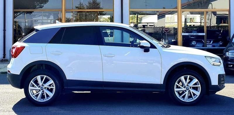 Usata Audi Q2 Business 116 CV (85 kW) 2017 Bianco SUV