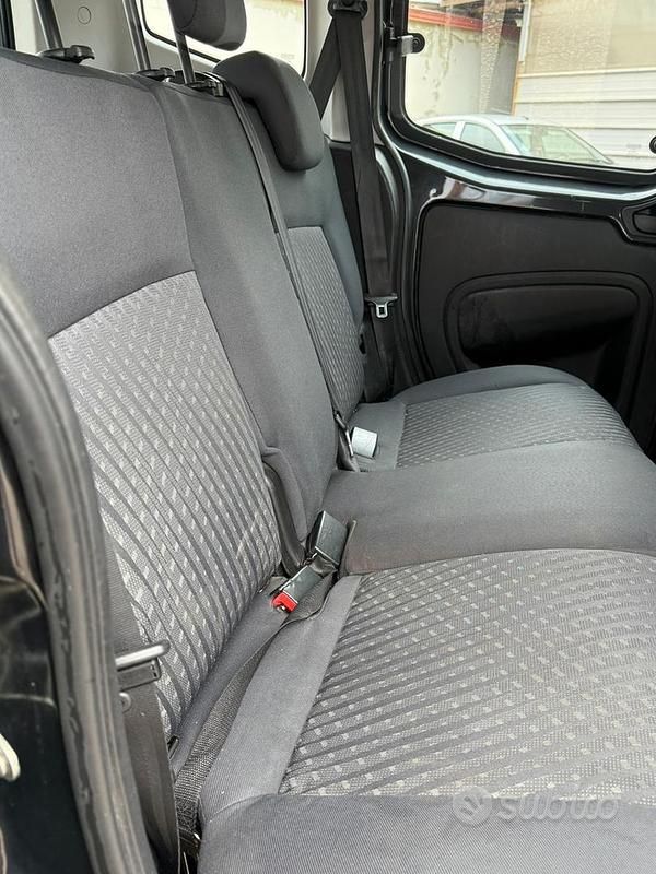 Usata Peugeot Bipper 75 CV (55 kW) 2015 Monovolume