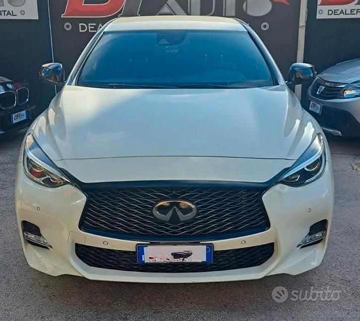 Usata Infiniti Q30 110 CV (80 kW) 2018 Berlina