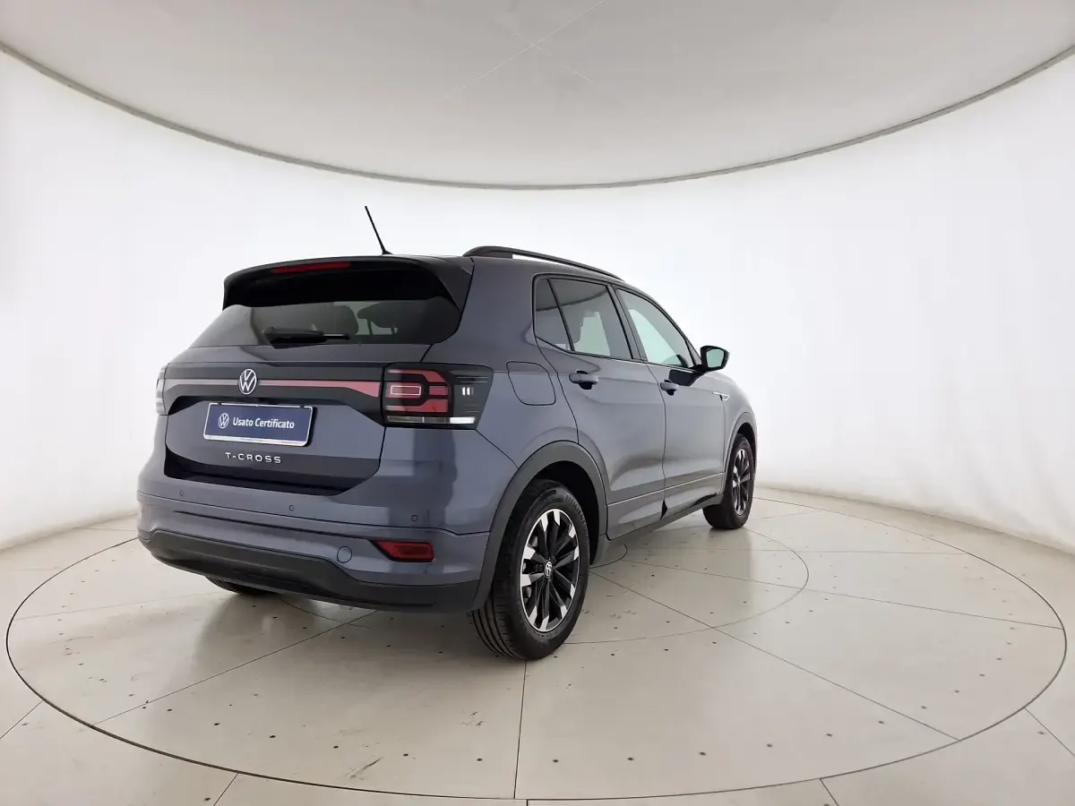 Usata VW T-Cross Sportline 110 CV (80 kW) 2023 Smoky grey metallizzato SUV