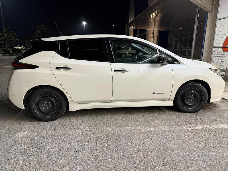 Usata Nissan Leaf Tekna 110 kW (150 CV) 2019 Bianco Utilitaria