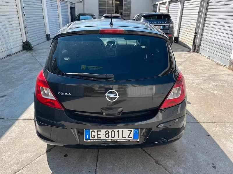Usata Opel Corsa Cosmo 75 CV (55 kW) 2011 Nero Utilitaria