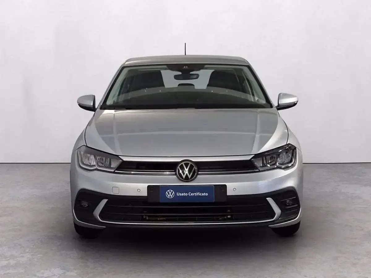 Usata VW Polo Life 95 CV (69 kW) 2025 Reflex silver metallizzato Utilitaria