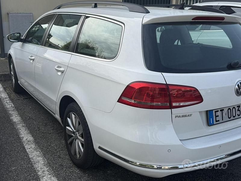 Usata VW Passat 150 CV (110 kW) 2013 Bianco Station wagon