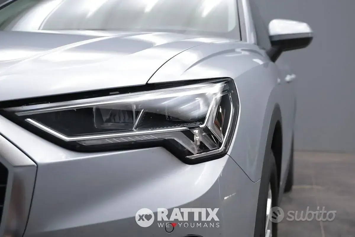 Usata Audi Q3 Business 150 CV (110 kW) 2022 Argento rugiada SUV