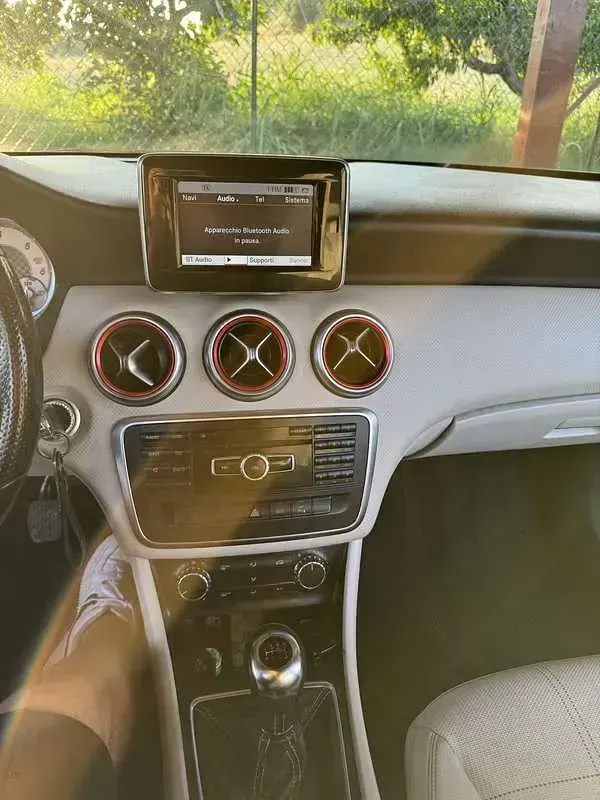 Usata Mercedes A180 109 CV (80 kW) 2013 Berlina