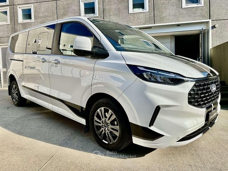 Usata Ford Tourneo Custom 170 CV (125 kW) 2025 Bianco Furgone