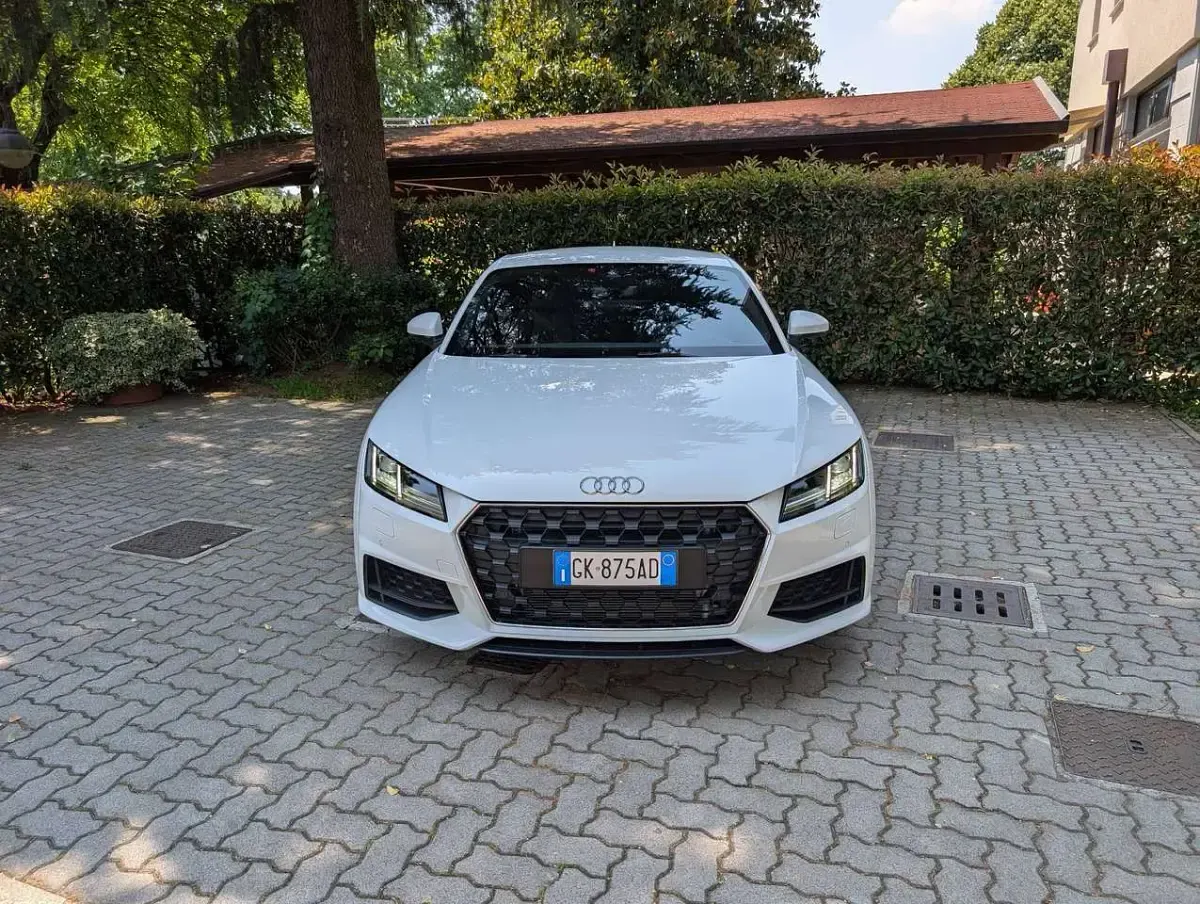 Usata Audi TT Ambiente 197 CV (144 kW) 2022 Bianco ghiaccio Coupé