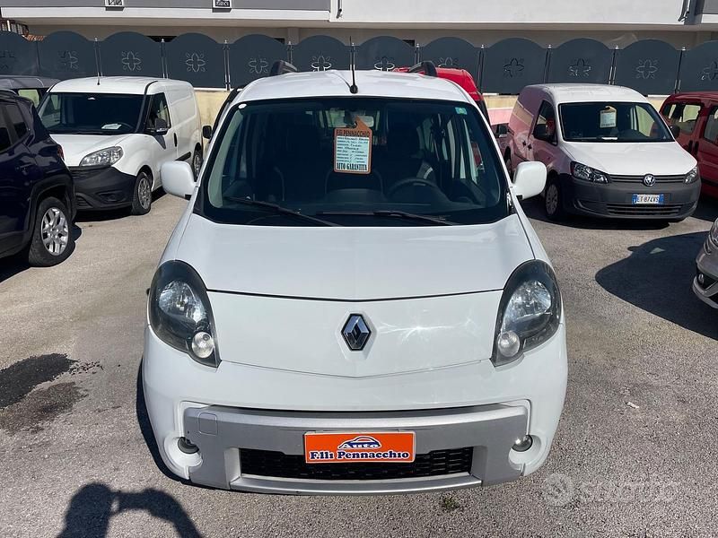 Usata Renault Kangoo 110 CV (80 kW) 2011 Bianco Monovolume