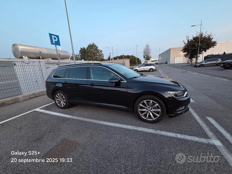 Usata VW Passat 240 CV (176 kW) 2018 Nero Station wagon