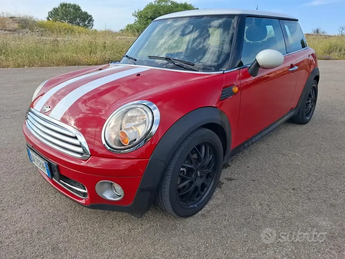 Usata Mini Cooper D 109 CV (80 kW) 2009 Utilitaria