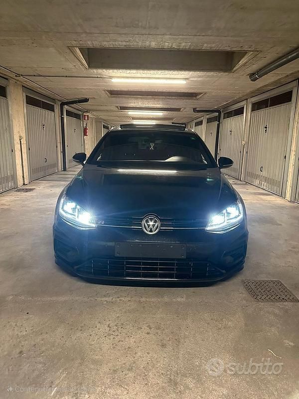 Usata VW Golf VII R 310 CV (228 kW) 2018 Nero Utilitaria
