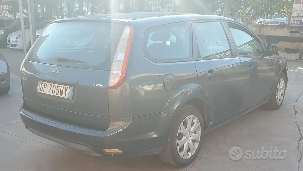 Usata Ford Focus 110 CV (80 kW) 2008 Grigio Station wagon