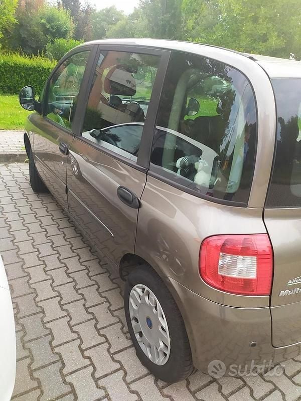 Usata Fiat Multipla 103 CV (75 kW) 2010 Monovolume