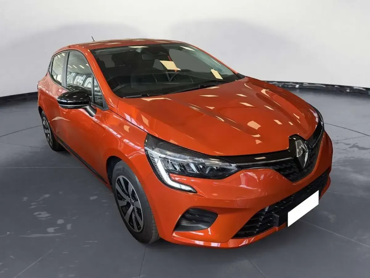 Usata Renault Clio V Equilibre 140 CV (102 kW) 2023 Arancione Berlina