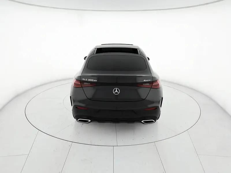 Grigio Nuova 2025 Mercedes GLC300 Advanced Coupé | 76.400 € (Buon prezzo) - Immagine 1/4