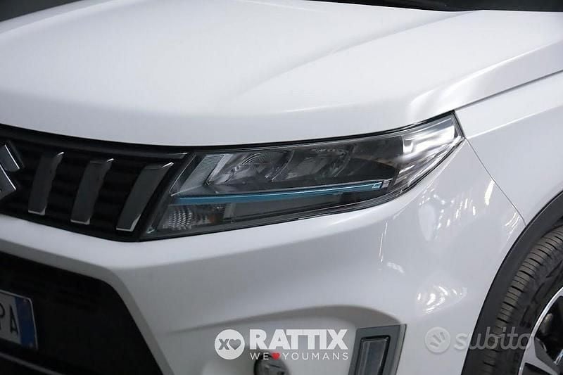 Second-hand Suzuki Vitara 116 CP (85 kW) 2024 Alb SUV