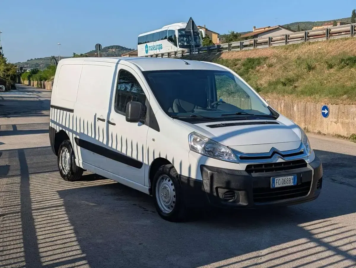 Usata Citroën Jumpy 128 CV (94 kW) 2016 Bianco Monovolume
