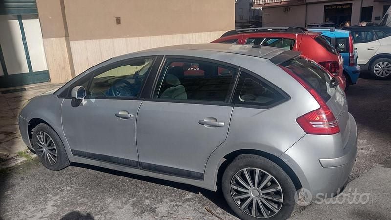 Usata Citroën C4 109 CV (80 kW) 2005 Grigio Berlina