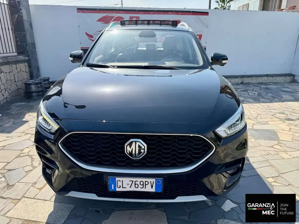 Usata MG ZS Luxury 111 CV (81 kW) 2022 Nero SUV