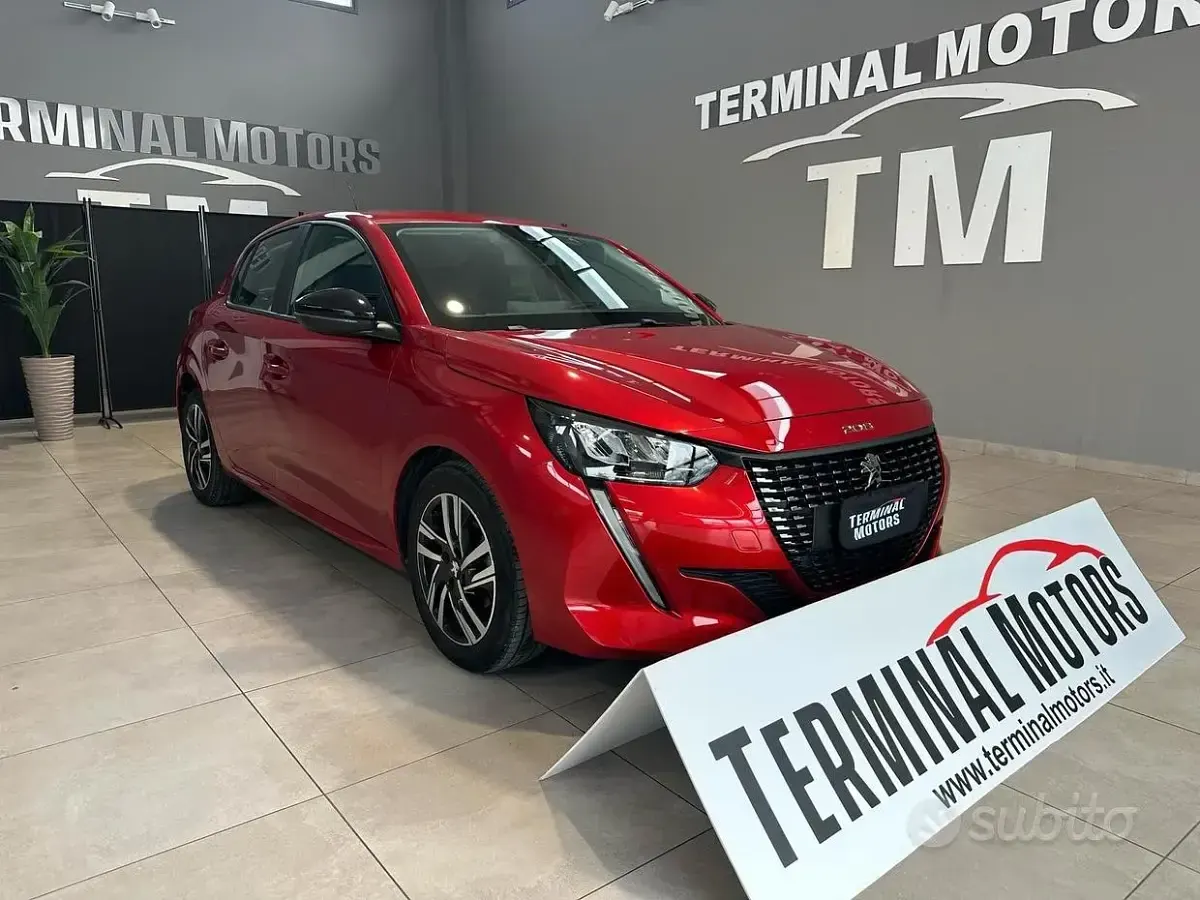 Usata Peugeot 208 Active 75 CV (55 kW) 2024 Rosso Utilitaria