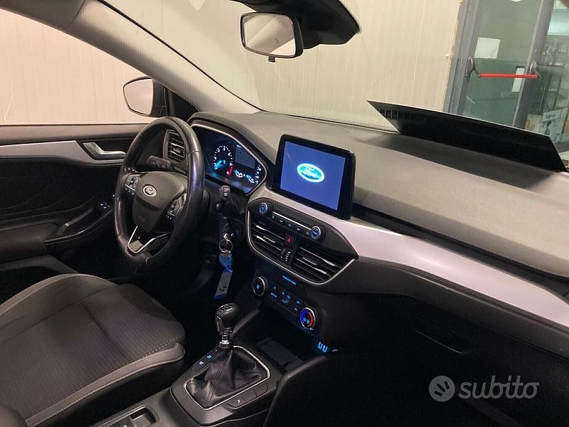 Usata Ford Focus 120 CV (88 kW) 2021 Grigio Berlina