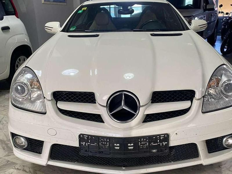 Usata Mercedes SLK300 231 CV (169 kW) 2011 Bianco Cabrio