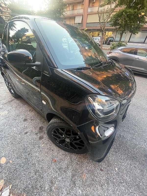 Begagnad Smart ForTwo Coupé Prime 71 HK (52 kW) 2022 Svart Halvkombi