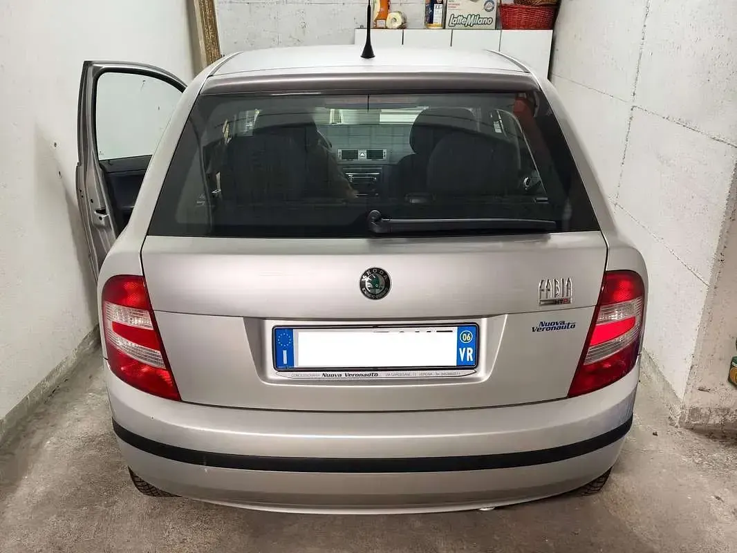 Gebraucht Skoda Fabia Classic 64 PS (47 kW) 2006 Grau Limousine