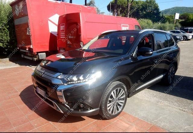 Usata Mitsubishi Outlander Instyle 150 CV (110 kW) 2021 Nero SUV