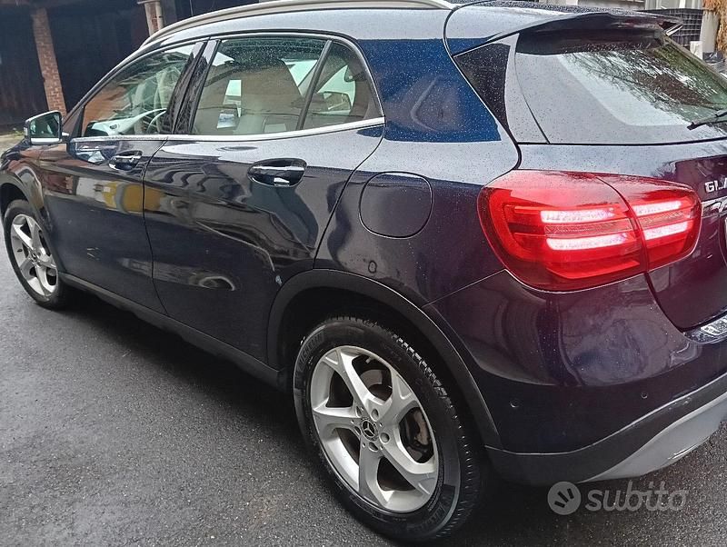 Occasion Mercedes GLA220 Executive 170 ch (125 kW) 2018 Bleue SUV