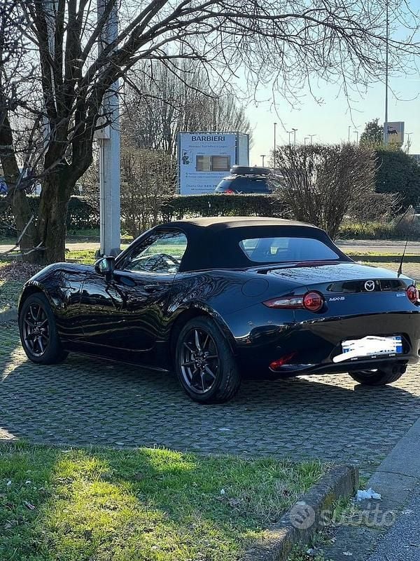 Usata Mazda MX5 Exceed 131 CV (96 kW) 2017 Nero Cabrio