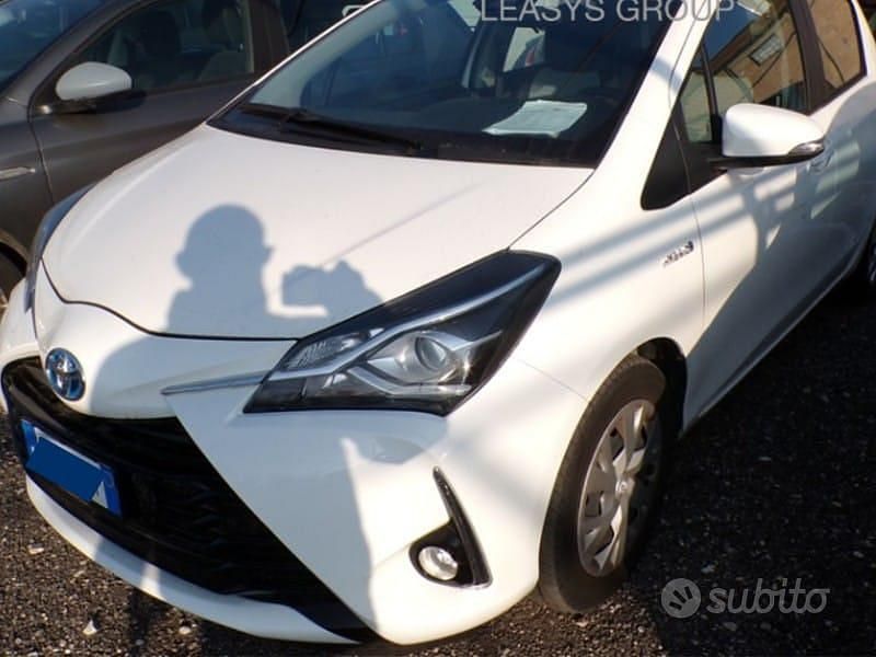 Bianco Usata 2020 Toyota Yaris Hybrid Business Edition Tre volumi | 14.900 € (Buon prezzo) - Immagine 1/4