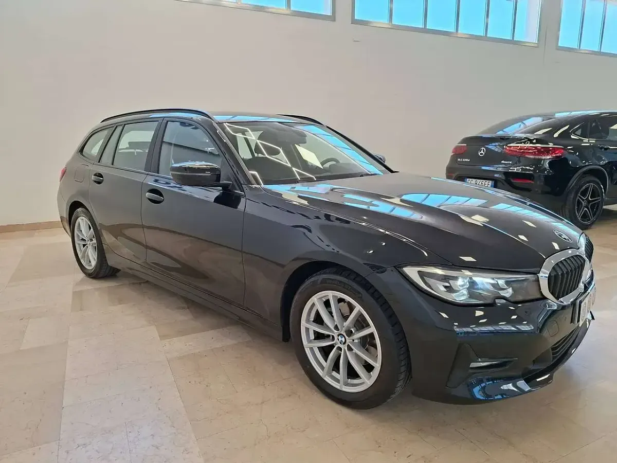 Usata BMW 320 Advantage 190 CV (139 kW) 2020 Nero Station wagon