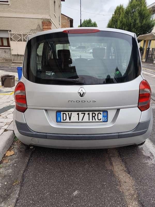 Usata 2009 Renault Modus Dynamique Monovolume | 1550 € (Super prezzo) - Immagine 1/4