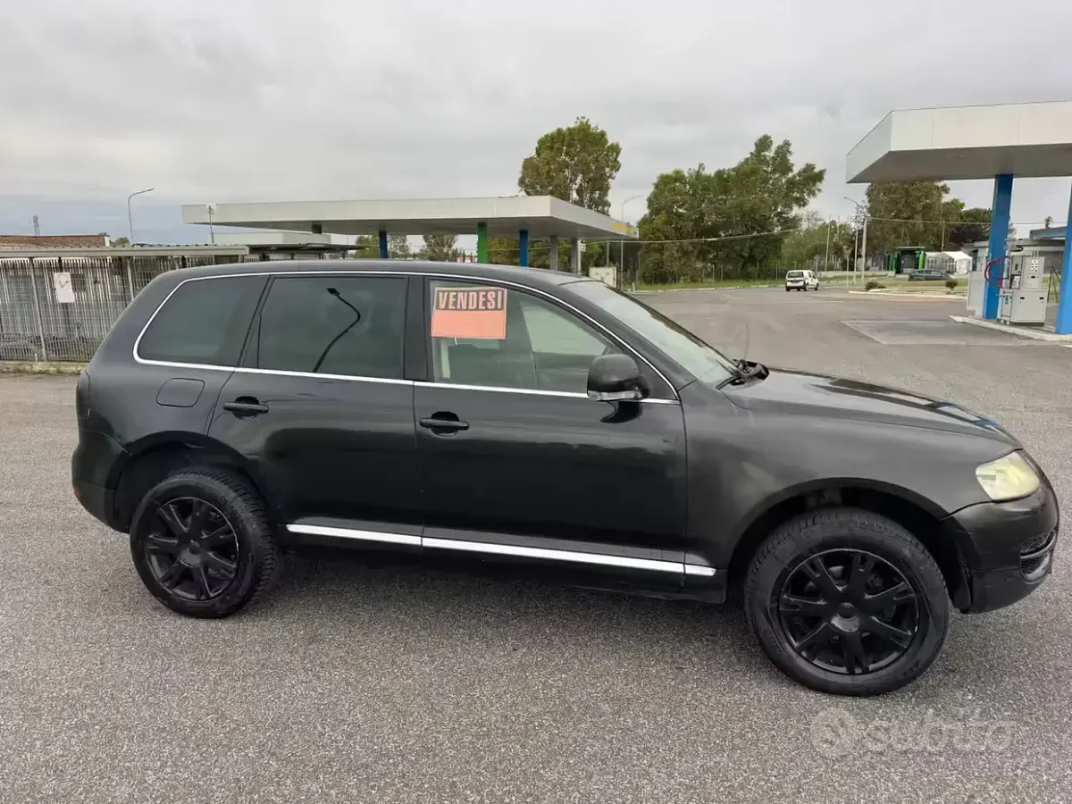 Usata VW Touareg R 174 CV (127 kW) 2005 Nero SUV