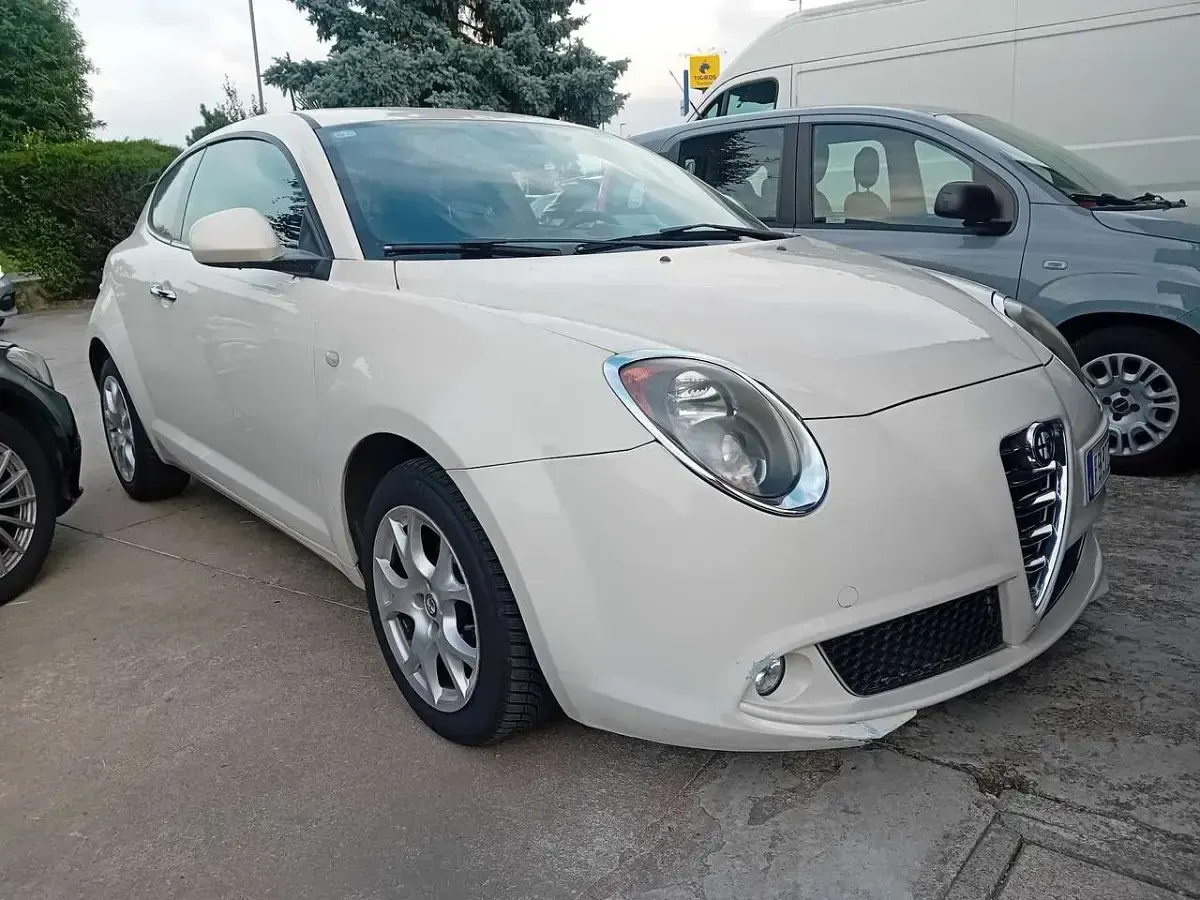 Usata Alfa Romeo MiTo 79 CV (58 kW) 2015 Bianco Utilitaria