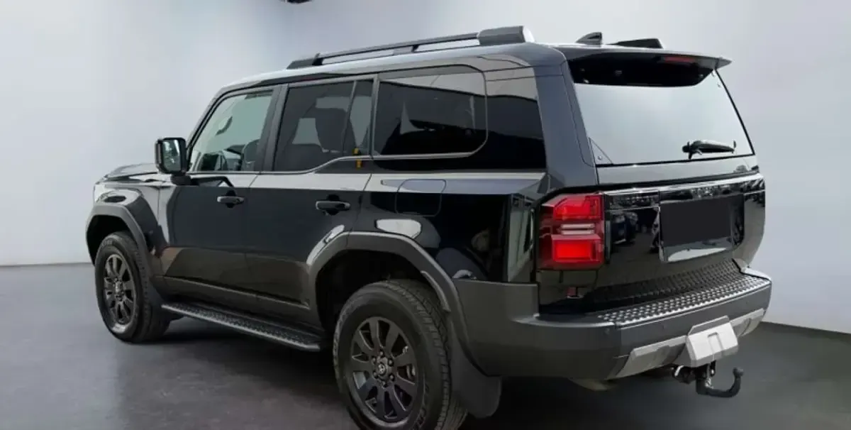 Usata Toyota Land Cruiser Lounge 205 CV (150 kW) 2025 Nero Station wagon