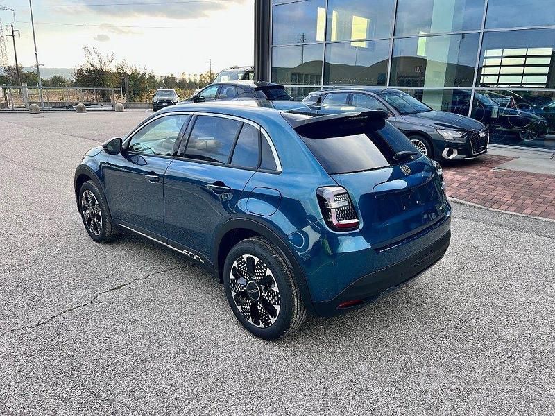 Nuova Fiat 600 La Prima 110 CV (80 kW) 2025 Antracite SUV