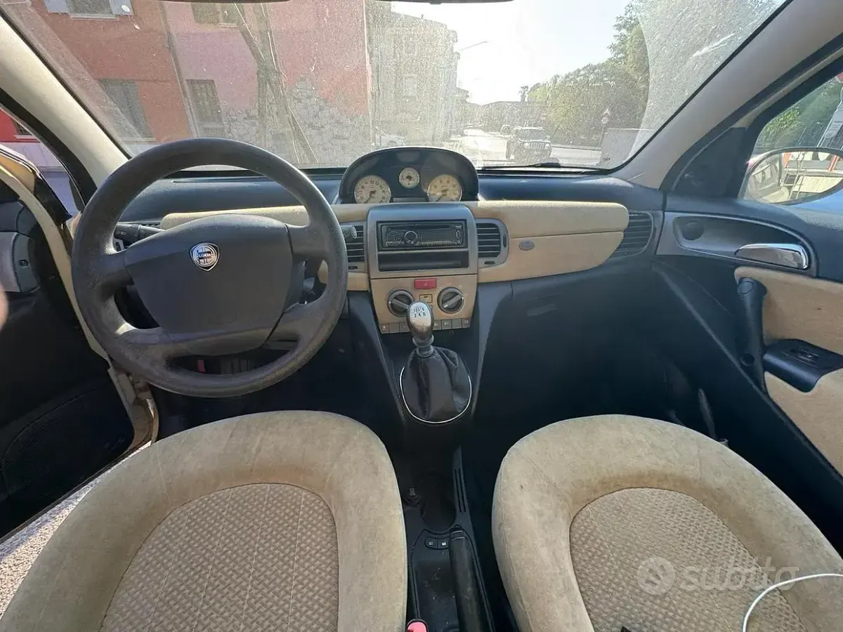 Usata Lancia Ypsilon 80 CV (58 kW) 2006 Rosso Utilitaria