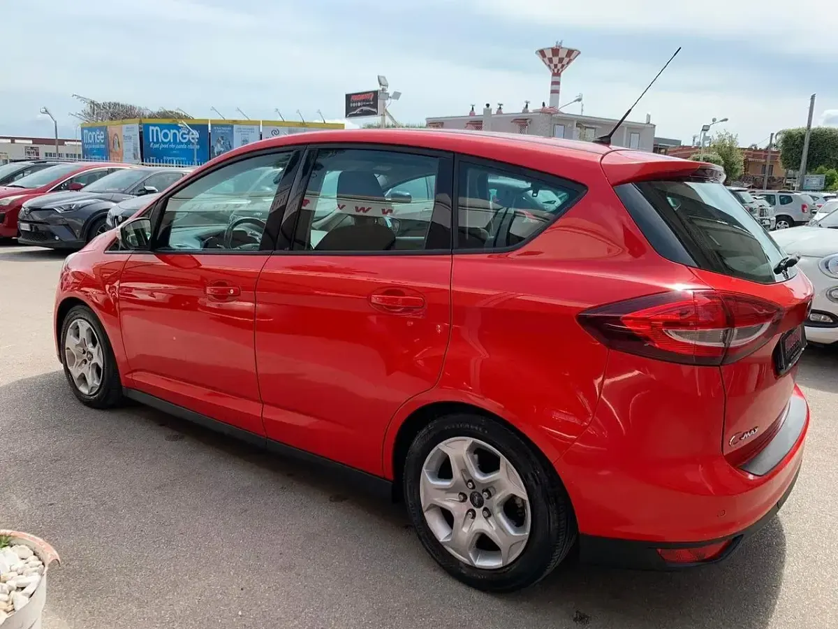 Usata Ford C-MAX Titanium 120 CV (88 kW) 2016 Rosso Monovolume