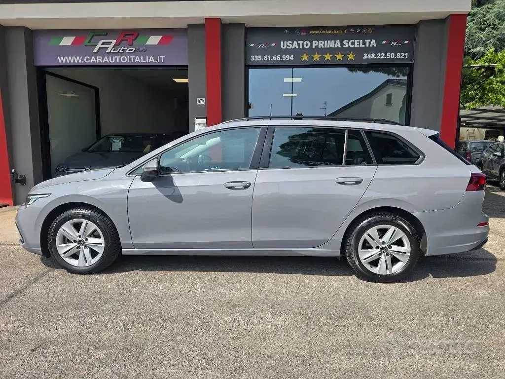 Usata VW Golf VIII 116 CV (85 kW) 2022 Moonstone grey Station wagon