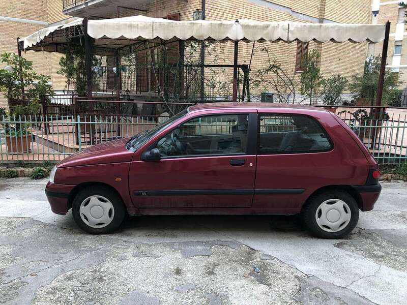 Usato 1996 Renault Clio 1.2 Benzin 58 CV (1.800 €)
