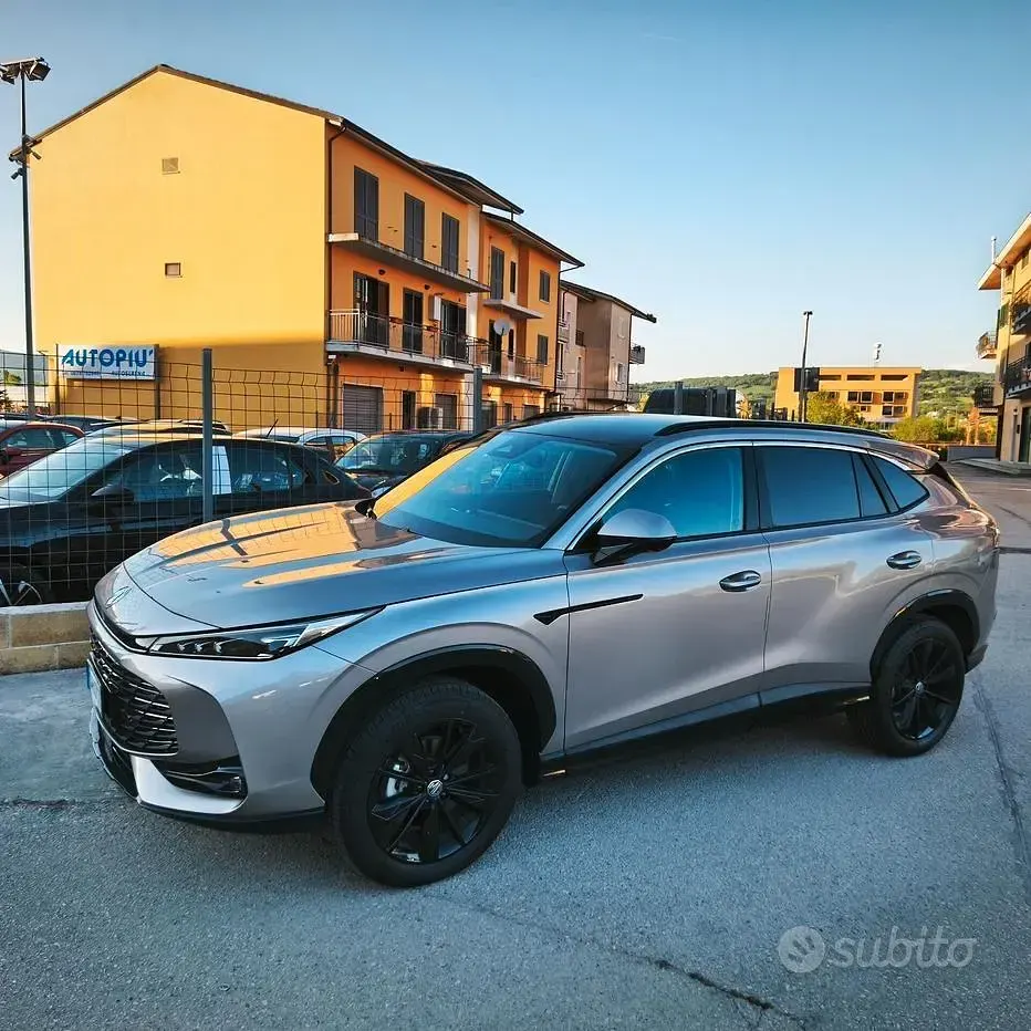 Usata MG HS 170 CV (125 kW) 2025 Marrone SUV