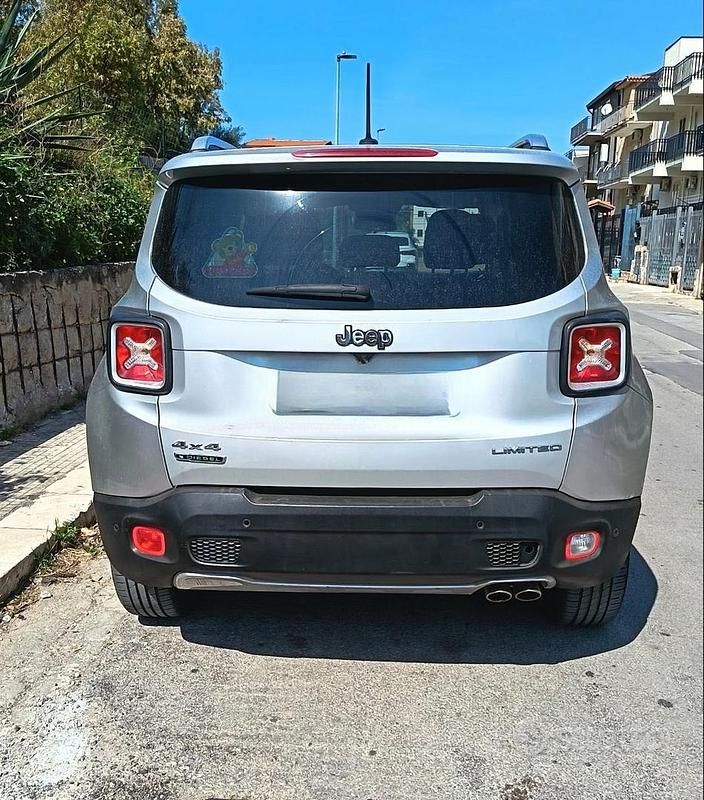 Usata Jeep Renegade Limited 140 CV (102 kW) 2015 SUV