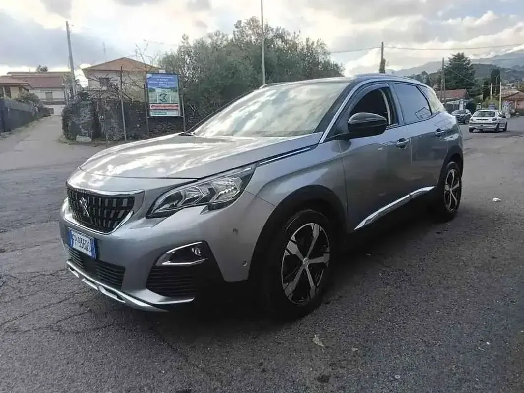 Usata Peugeot 3008 Allure 131 CV (96 kW) 2018 Nero SUV