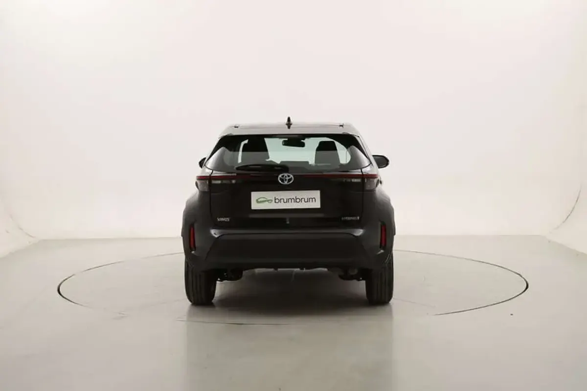 Usata Toyota Yaris Cross Business Edition 116 CV (85 kW) 2022 Nero SUV