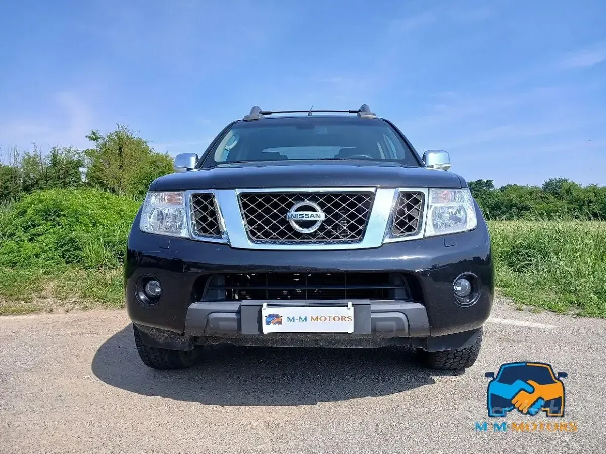 Usata Nissan Navara 190 CV (139 kW) 2016 Nero Pick-up
